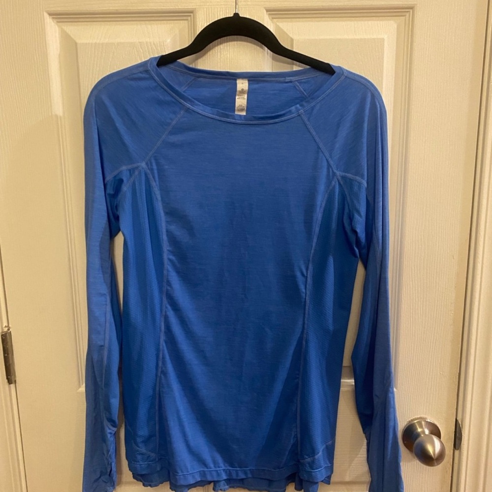 Lululemon blue women’s long sleeve top